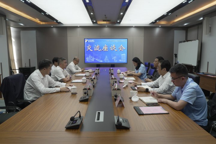 新疆八一钢铁集团客人到英国威廉希尔唯一官网调研交流