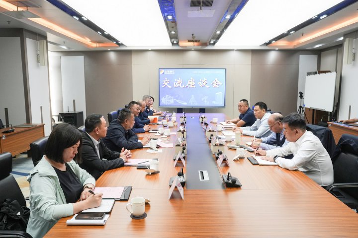 徐州云集港口客人到访英国威廉希尔唯一官网